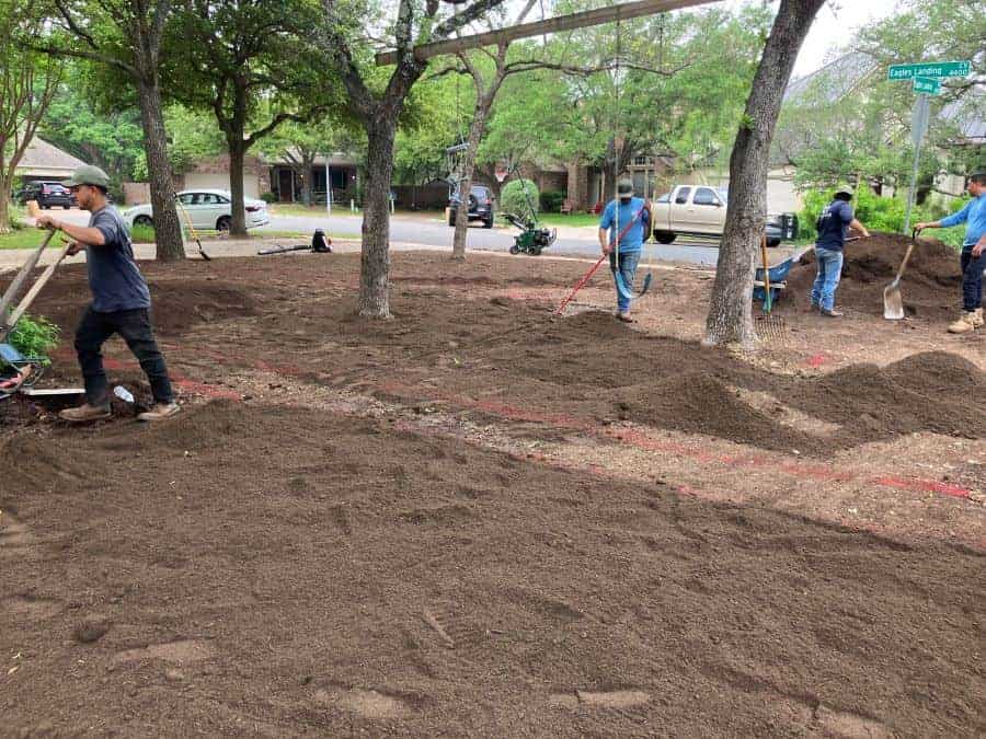 maas verde workers adding soil